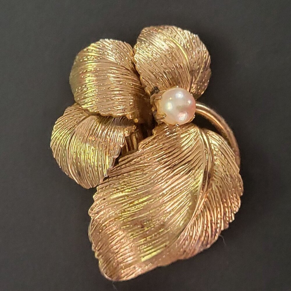 Vintage Leaf Brooch Pin Gold-Tone With Faux Pearl Accent
